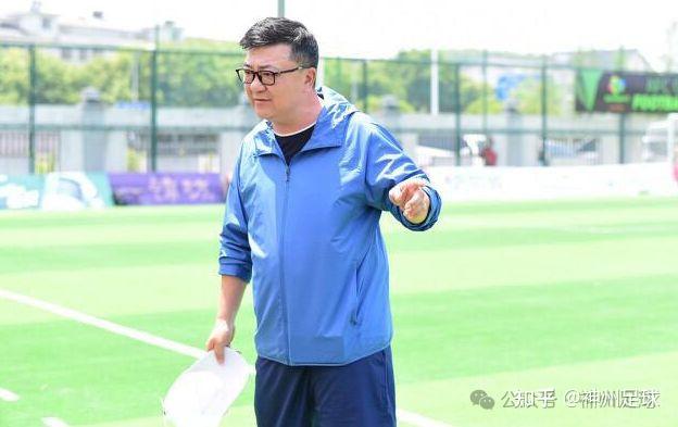 运动员专访：比赛背后的坚持与梦想的简单介绍